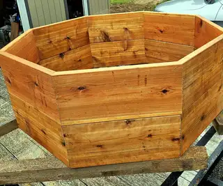 Cedar planter build